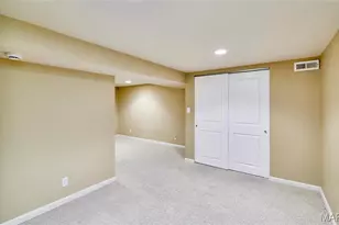 1120 Terrace Dr, Saint Louis, MO 63117 - Photo 32
