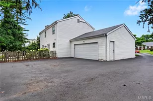 954 Chartrand Dr, Ballwin, MO 63011 - Photo 20