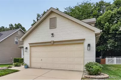 548 Springhurst Parkway, O'Fallon, MO 63368 - Photo 4