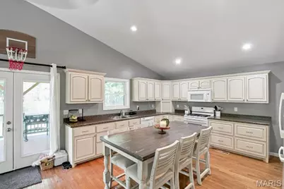 251 Farris Road, Bourbon, MO 65441 - Photo 10