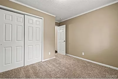 6692 Lesli Mari Court, Florissant, MO 63033 - Photo 12