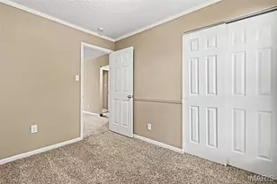 6692 Lesli Mari Ct, Florissant, MO 63033 - Photo 10