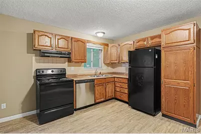 12810 Verwood Drive, Saint Louis, MO 63033 - Photo 6