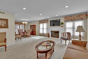 208 Ambridge Ct, Chesterfield, MO 63017 - Photo 4