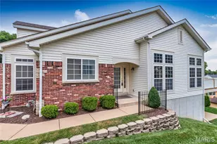 105 River Breeze Way, Saint Louis, MO 63129 - Photo 2