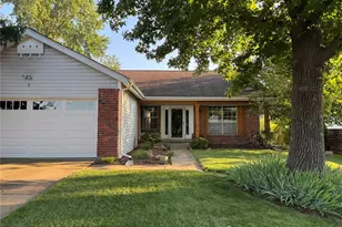2 Shadowood Ct, Saint Peters, MO 63376 - Photo 1
