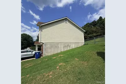 1703 Hilltop Lane, Imperial, MO 63052 - Photo 2