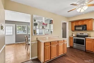 10205 Gourock Dr, Saint Louis, MO 63137 - Photo 8