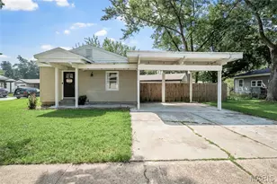 30 Cedar Dr, Pacific, MO 63069 - Photo 1