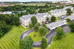 5 Monarch Trace Ct, Chesterfield, MO 63017 - Photo 2