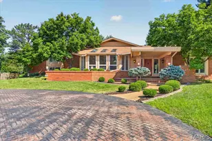 11441 Ladue Rd, Saint Louis, MO 63141 - Photo 2