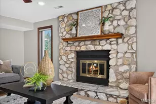 11441 Ladue Rd, Saint Louis, MO 63141 - Photo 28