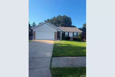 2048 Peine Forest, Wentzville, MO 63385 - Photo 1