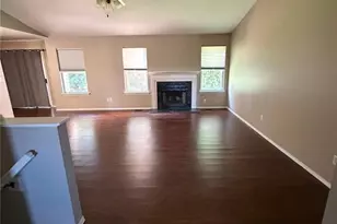 2048 Peine Forest, Wentzville, MO 63385 - Photo 4