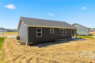 1021 Samwise St, Wright City, MO 63390 - Photo 8