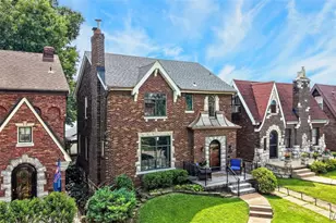 5204 Lindenwood Ave, Saint Louis, MO 63109 - Photo 2