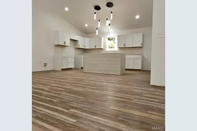 100 S Lake Drive, Hillsboro, MO 63050 - Photo 2