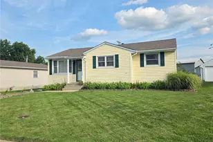 142 Linn Dr, Saint Genevieve, MO 63670 - Photo 2