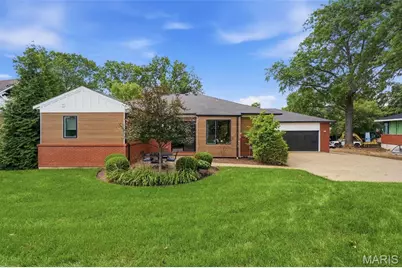 9061 Monmouth Drive, Richmond Heights, MO 63117 - Photo 40