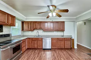 10900 St Boniface Ln, Saint Ann, MO 63074 - Photo 8