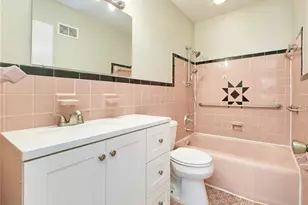 10900 St Boniface Ln, Saint Ann, MO 63074 - Photo 16