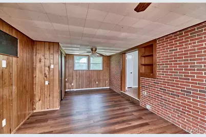 10900 Saint Boniface Lane, Saint Ann, MO 63074 - Photo 12