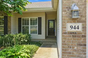 944 Daffodil Ridge Dr, O'Fallon, MO 63366 - Photo 2