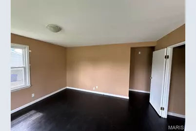 2570 Mullanphy Lane, Florissant, MO 63031 - Photo 6