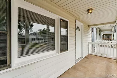 3851 Neosho, Saint Louis, MO 63116 - Photo 2