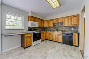 2 St Raymond Dr, Saint Peters, MO 63376 - Photo 10
