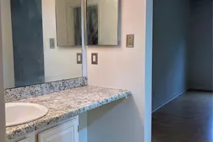 13818 Amiot Dr, Maryland Heights, MO 63146 - Photo 14