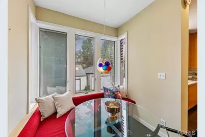 18 Taylor Place Drive, Saint Louis, MO 63108 - Photo 16