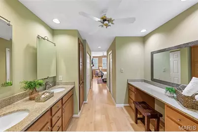 18 Taylor Place Drive, Saint Louis, MO 63108 - Photo 44
