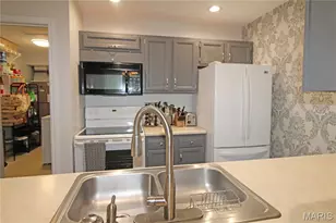 1141 Sunbolt Dr, Mehlville, MO 63129 - Photo 2