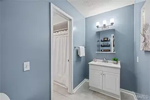176 Harbor View Dr, Lake Saint Louis, MO 63367 - Photo 18