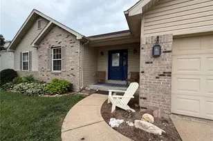 102 Winter Valley Dr, Fenton, MO 63026 - Photo 2