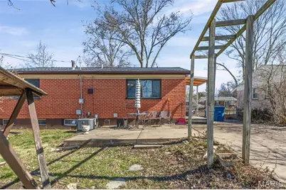 1826 Oliveto Lane, Hazelwood, MO 63042 - Photo 22