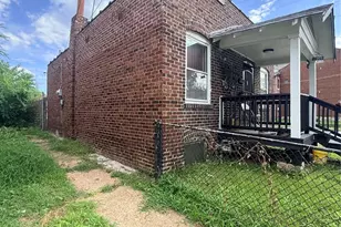 1901 Agnes St, Saint Louis, MO 63107 - Photo 2
