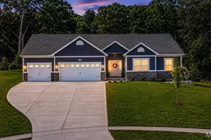 111 Providence Rdg Ct, Wentzville, MO 63385 - Photo 2