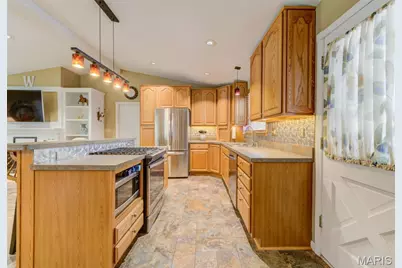 910 N Saint Jacques Street, Florissant, MO 63031 - Photo 4