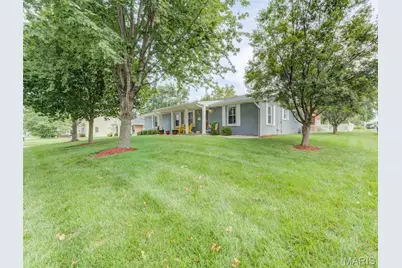 910 N Saint Jacques Street, Florissant, MO 63031 - Photo 2