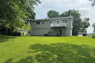 5817 Dove Meadow Ct, Unincorporated, MO 63129 - Photo 2
