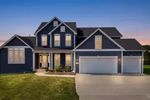 215 Wyndemere Ln, Lake Saint Louis, MO 63367 - Photo 1