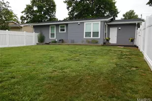 322 New Ballwin Rd, Ballwin, MO 63021 - Photo 10
