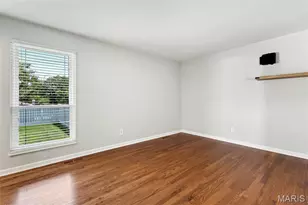 322 New Ballwin Rd, Ballwin, MO 63021 - Photo 16