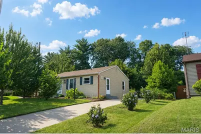 2649 Timberlake Drive, Maryland Heights, MO 63043 - Photo 2