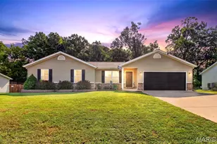 224 Parkway Dr, Troy, MO 63379 - Photo 1