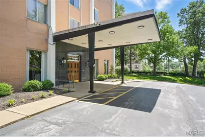 900 S Hanley Road #1B, Clayton, MO 63105 - Photo 2