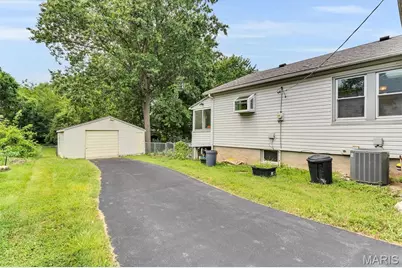 2519 Spencer Avenue, Overland, MO 63114 - Photo 42