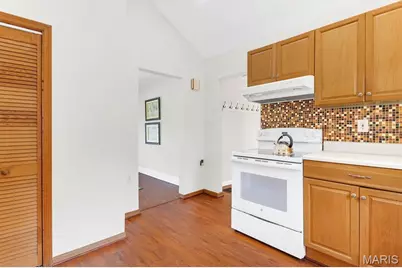 8524 Betty Lee Avenue, Saint John, MO 63114 - Photo 28